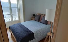 Quarto Com Varanda Na Rua Dos Douradores